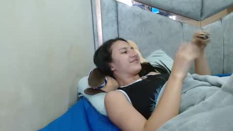 Snapshot of kate_davies chatting on 3, 6, 2026 kate online show from 3, 6, 2026