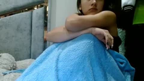 Snapshot of kate_davies chatting on 3, 7, 2026 kate online show from 3, 7, 2026