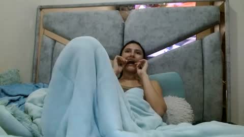 Snapshot of kate_davies chatting on 18, 7, 2026 kate online show from 18, 7, 2026