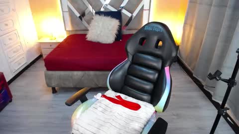 kate_lawrence_ online show from 26, 2, 2025