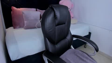 kate lua online show from 25, 2, 2026