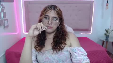 Snapshot of kate_pickman chatting on 18, 12, 2024 kate online show from 18, 12, 2024