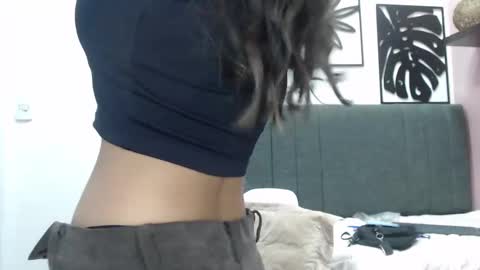 Kari online show from 4, 3, 2025