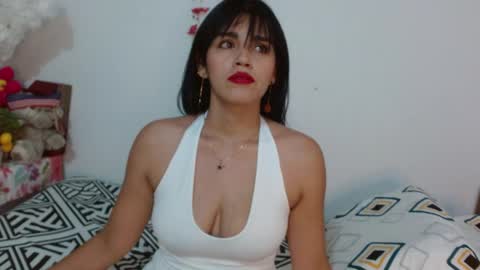 Snapshot of kateangelly chatting on 7, 5, 2026 kateangelly online show from 7, 5, 2026