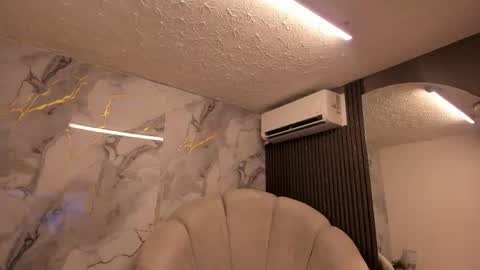 Im Katherine but call me Kate  online show from 15, 4, 2026