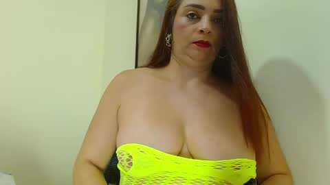 Snapshot of katerineleon chatting on 3, 5, 2026 katerineleon online show from 3, 5, 2026