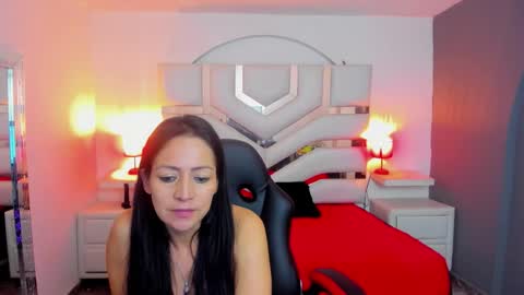 kate Tompson online show from 13, 1, 2026