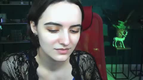 katewillows online show from 17, 2, 2026