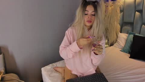 KatheGomez  online show from 24, 12, 2024