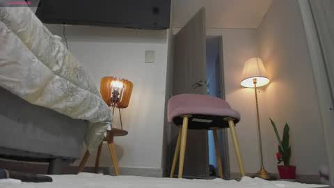 Snapshot of katheriine_saenz22 chatting on 17, 4, 2026 Kathee Saenz online show from 17, 4, 2026