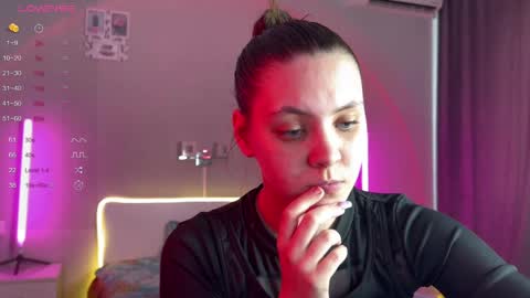 Snapshot of katherine__ross chatting on 5, 5, 2026 katherine__ross online show from 5, 5, 2026