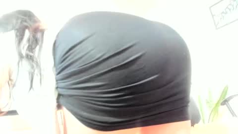 Snapshot of katherine_blair chatting on 15, 4, 2026 katherine_blair online show from 15, 4, 2026