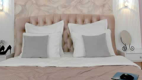 KatherineJan online show from 11, 4, 2026