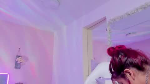 Snapshot of kathia_saenz chatting on 18, 2, 2025 Kathia online show from 18, 2, 2025
