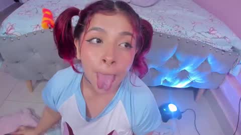 Snapshot of kathia_saenz chatting on 11, 3, 2025 Kathia online show from 11, 3, 2025