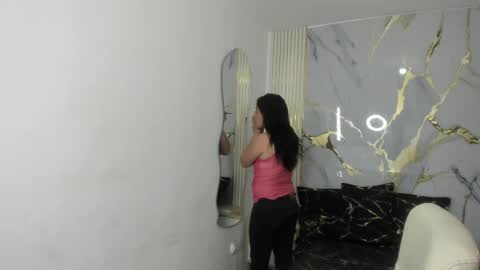 Paola online show from 17, 4, 2026