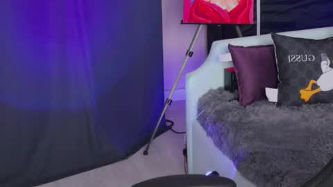Snapshot of kathleen_frost chatting on 4, 12, 2024 kathleen_frost online show from 4, 12, 2024