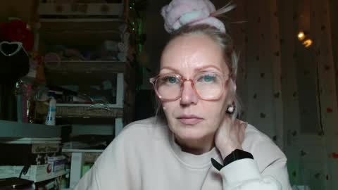 Snapshot of kathleenedwards chatting on 20, 5, 2026 Kathleen online show from 20, 5, 2026