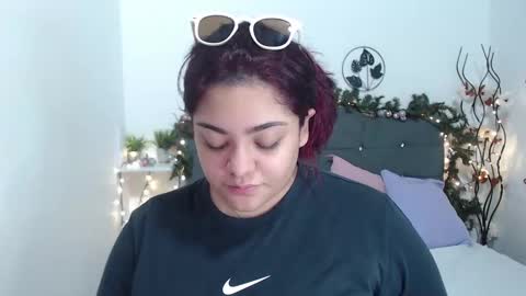 kathygonzalez_ online show from 23, 12, 2024