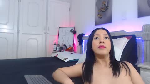 Katiuska online show from 15, 2, 2025