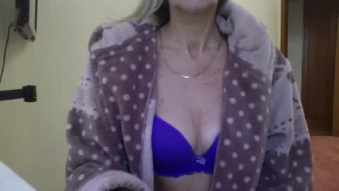 Snapshot of katia888 chatting on 14, 12, 2024 katia888 online show from 14, 12, 2024