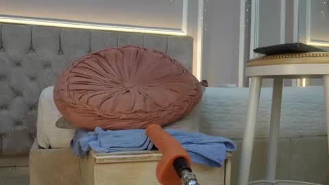 Snapshot of katia_cute_ chatting on 19, 4, 2026 Katia Cute online show from 19, 4, 2026