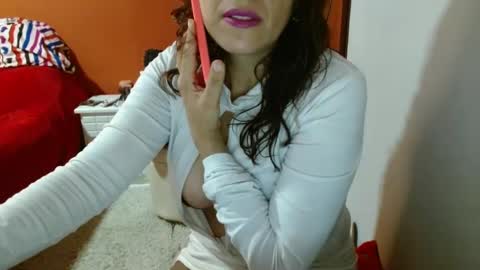 Snapshot of katia_love69 chatting on 10, 2, 2025 Katia Love69 online show from 10, 2, 2025