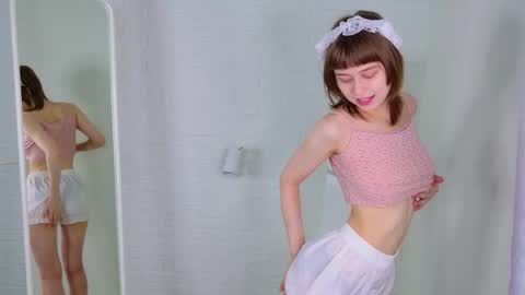 Snapshot of katie_ktk chatting on 16, 9, 2025 Katie online show from 16, 9, 2025