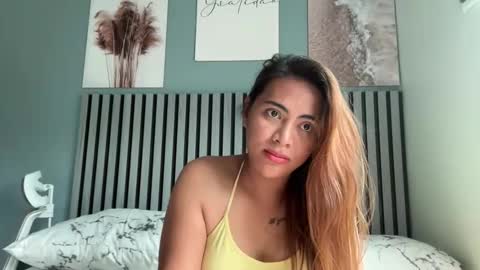 Snapshot of katiefrox_ chatting on 4, 11, 2025 katiefrox online show from 4, 11, 2025