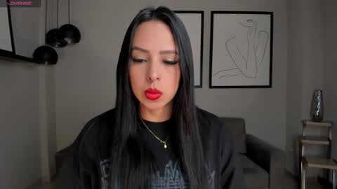 Kate Stonne online show from 18, 2, 2025