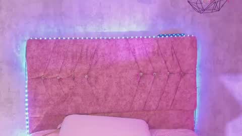 Snapshot of katiie_m chatting on 10, 6, 2026 Katie online show from 10, 6, 2026