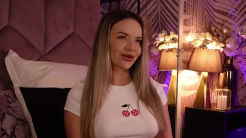 Snapshot of katjolie chatting on 18, 5, 2026 KatJolie online show from 18, 5, 2026