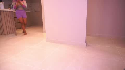 Follow me on instagram and twitter as correaktnees online show from 7, 3, 2026