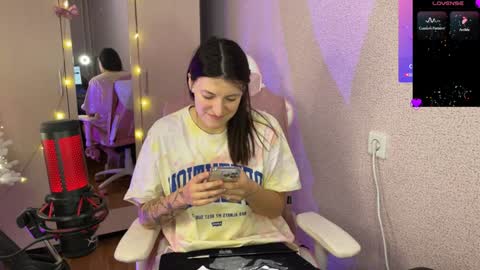Snapshot of katrin_kristal chatting on 2, 1, 2025 naked in pvt show 100 tk online show from 2, 1, 2025