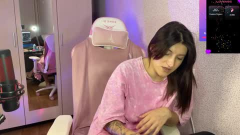 Snapshot of katrin_kristal chatting on 21, 1, 2025 naked in pvt show 100 tk online show from 21, 1, 2025