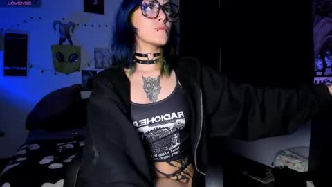 kattx   independent model online show from 9, 1, 2026