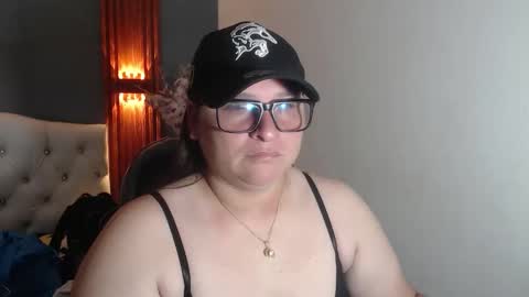 Snapshot of katty_findom_ chatting on 17, 5, 2026 katty online show from 17, 5, 2026