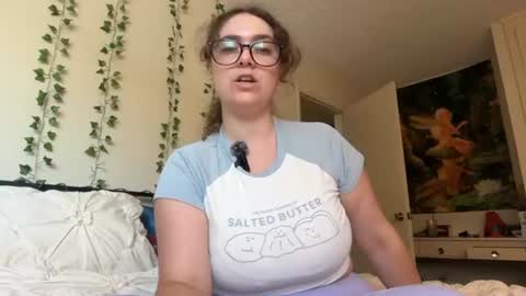 Snapshot of katxxgolding chatting on 12, 6, 2026 Princesse Kat online show from 12, 6, 2026