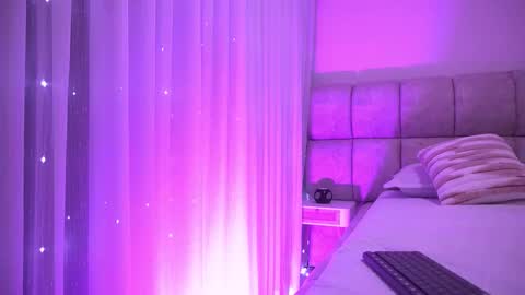 Katy online show from 5, 12, 2025