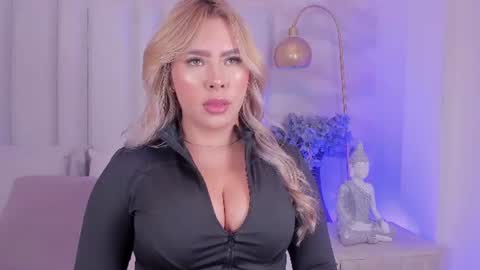 Snapshot of katya_blonde chatting on 22, 7, 2026 katya_blonde online show from 22, 7, 2026