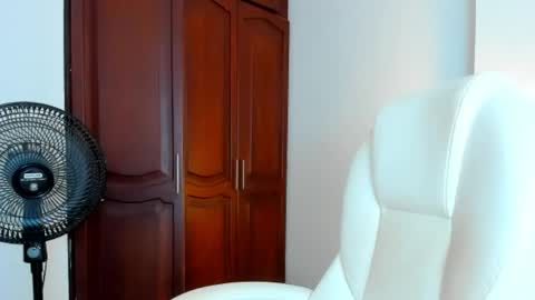 Snapshot of katyajhonss chatting on 21, 5, 2026 KATYAJHONSS online show from 21, 5, 2026