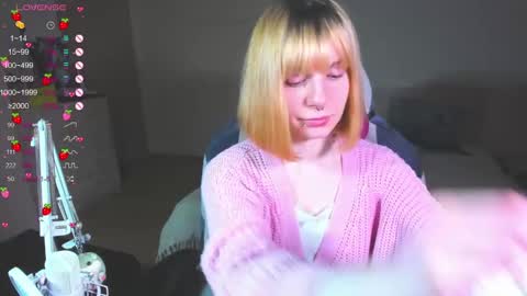 Kira-chan  online show from 10, 1, 2025