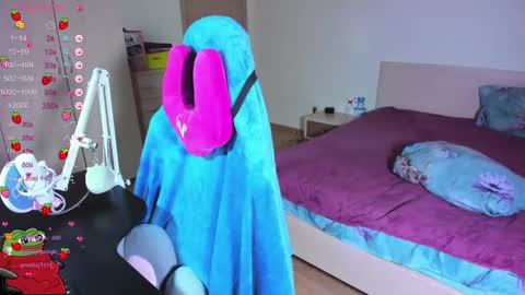 Kira-chan  online show from 19, 1, 2025