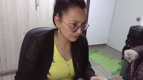  Khawit  online show from 24, 12, 2024