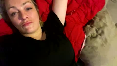 kay_la online show from 8, 4, 2026