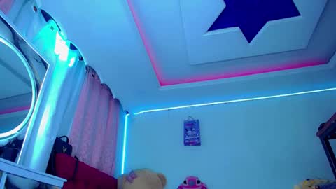 kayla_sexx online show from 10, 6, 2026