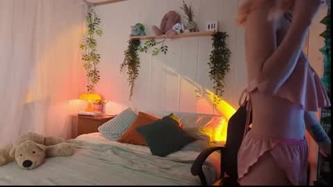 kayla samper online show from 14, 4, 2026