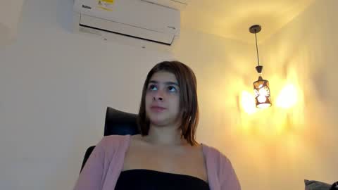 Snapshot of kaylajhonnes6 chatting on 17, 9, 2025 K A Y L A online show from 17, 9, 2025
