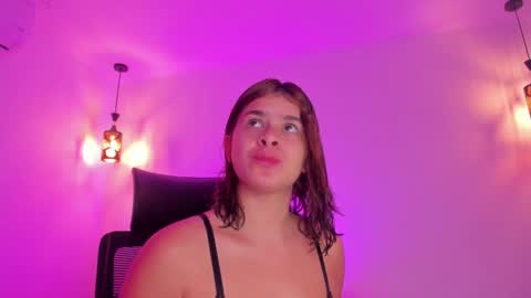 Snapshot of kaylajhonnes6 chatting on 18, 9, 2025 K A Y L A online show from 18, 9, 2025