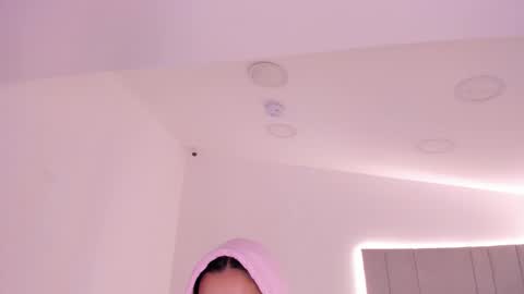 Kayla online show from 16, 2, 2025